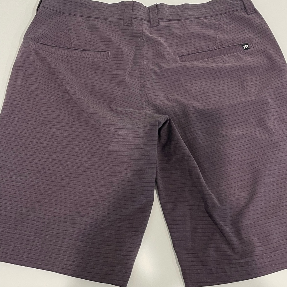 Travis Mathew, men’s maroon golf shorts. - Picture 4 of 4